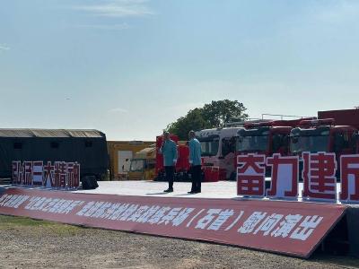 “红色文艺轻骑兵”走进石首抗洪抢险实战练兵场