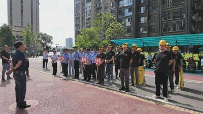 石首市市场监管局：开展电梯应急演练 守护群众乘梯安全
