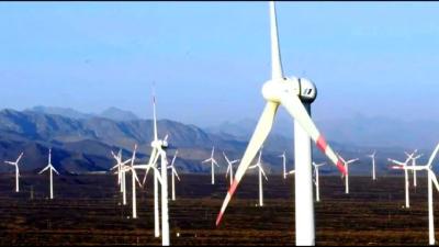 公安县加速推进“新能源+储能”项目建设