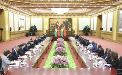 习近平同几内亚比绍总统恩巴洛会谈 