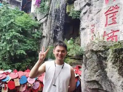 入伍连获嘉奖，退役硕博连读，荆州这位“学霸”的闪光点不只这些……