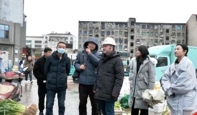 积极防范雨雪冰冻灾害丨县住建局：进市场 进企业 严查安全隐患