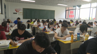 江陵学子全力以赴 备战高考