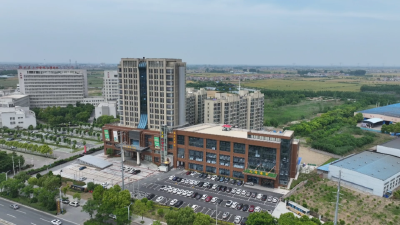 郝穴镇：当好“店小二” 做好“服务员”