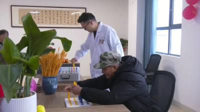 “一人一策”护安康！县中医医院：养病养老更温情