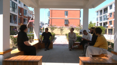 居民爱凑“板凳局”？原来这里能把“烦心事”变“舒心事”