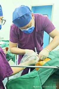 “冻结肩”别硬扛，可视化精准治疗+无痛松解，助您活动自如！