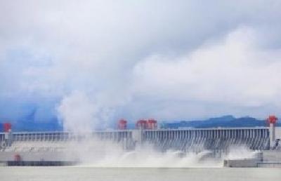 三峡水库为团洲垸抢险作出了巨大努力 拦洪约12亿立方米 通过调洪等降低洞庭湖水位