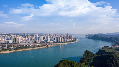 黄剑雄陈红辉与东阳光集团董事长张寓帅秦淮数据集团首席执行官吴华鹏座谈  携手打造绿色智算融合园区 为宜昌建设中部地区算力之都注入强劲动力