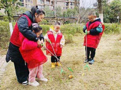 学习雷锋好榜样 争做小小“暖心娃”——伍家岗区九安城幼儿园开展学雷锋系列活动