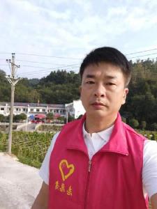 以忠诚之心 照亮乡村振兴之路  江波