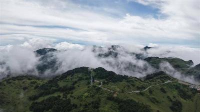 加快建成生态支点 寻访美丽细胞丨登上华中海拔最高大气监测站 这里的PM2.5是0