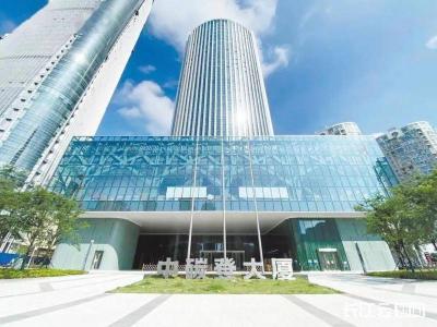 专访湖北省委金融办常务副主任、省地方金融管理局局长严宓：金融“活水” 澎湃支点建设新动能