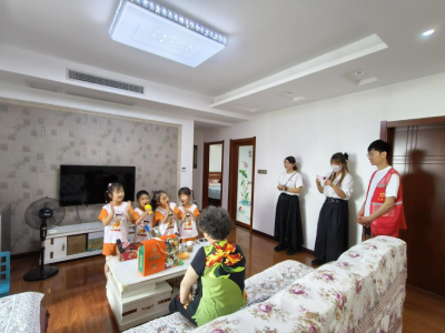 金斗山社区：温情端午，爱在传递