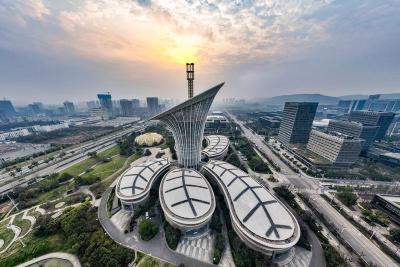 弘扬三大精神 奋力建成支点｜从跌宕的“U”到持续攀升的“J”——武汉独角兽企业的10年进化路