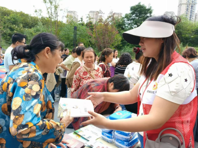 金斗山社区红十字会志愿科普服务进小区