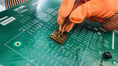 湖北多点冲刺新能源赛道  