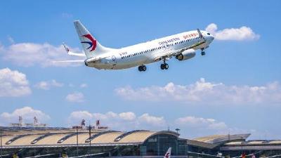 稳中有进 向新向优——武汉GDP突破2.2万亿元背后的“四维密码”  