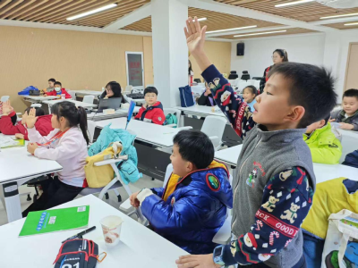 金斗山社区开展“护苗·安全成长”青少年安全教育课