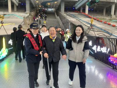 春节期间，宜昌港区海事处护航9万游客江上过大年