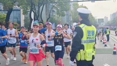 这场荆马，太特别了！  