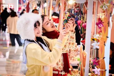 搜索量暴增300%！主题市集如何解锁“流量密码”