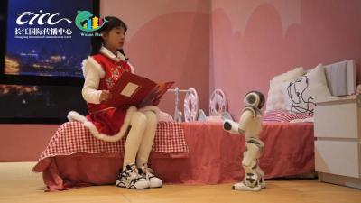 全国两会启幕，在汉外国友人原来关注的是这些科技惊喜！  