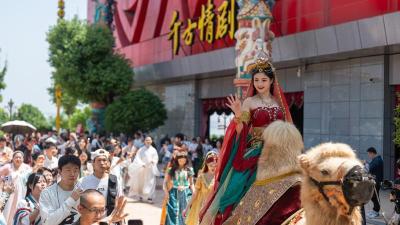 穿汉服 探三国 三峡千古情景区打造沉浸式三国探秘盛宴 