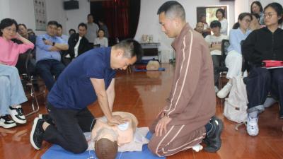 我市应急救护“19公益课堂”开课 单月学急救 双月可考证