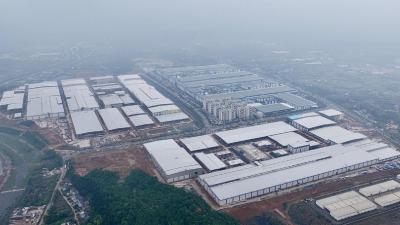 宜昌楚能科技园二期项目全面封顶 比预定工期提前2个月 转入设备安装、工艺调试新阶段