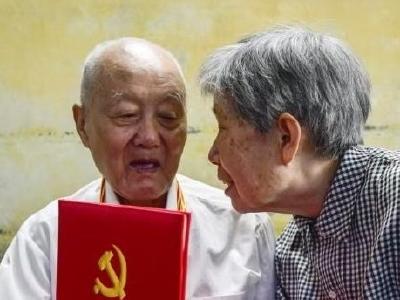 花开无声 ——追记“共和国勋章”获得者张富清的妻子孙玉兰