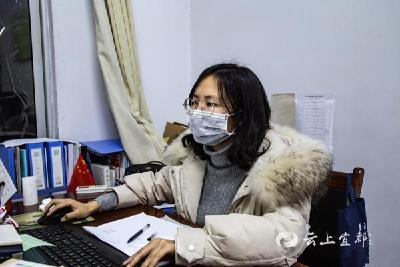 “你以后也会为妈妈骄傲”，“90后”乡镇干部写给女儿的一封家书
