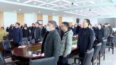 李泽刚参加所在党支部组织生活会