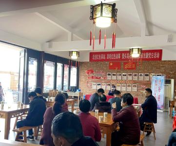 头笔社区：安全课堂进驿站 居民齐领“消防平安福”