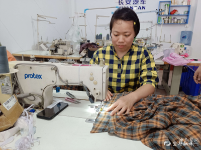 【荆楚网】宜都松宜矿区建统战对象工作台账 为少数民族同胞送岗位办实事