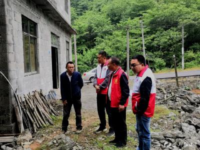 活跃在土家山乡的“陈四员”