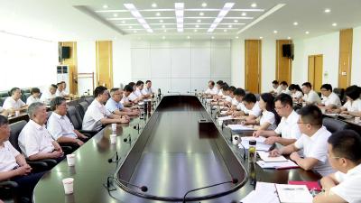 谭建国参加市委办公室机关党总支“七一”专题活动