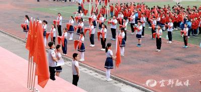 清江小学269名学生光荣入队