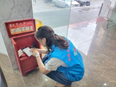 暑期集市“烟火旺” 消防安全不能忘