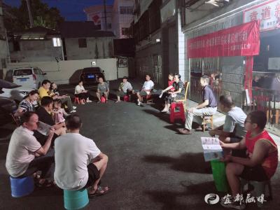 “围楼”话民生 “夜话”解民忧