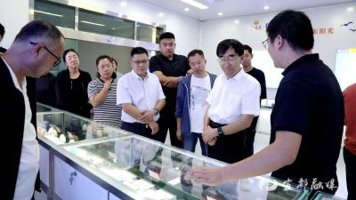 内蒙古乌拉特中旗政协来我市考察