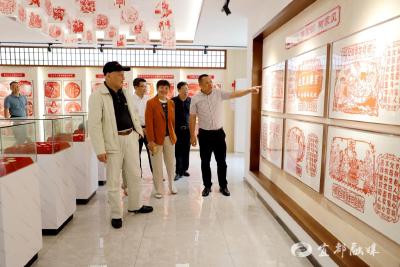 省关工委副主任王树华来宜都调研
