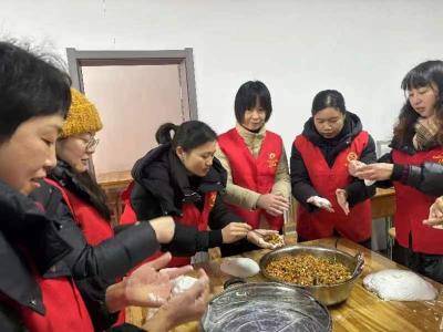 【网络中国节·元宵】“热辣滚烫”：糯米团子传递社区大家庭温暖