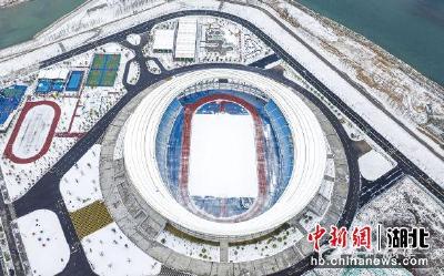 【中国新闻网】湖北宜都：雪中城市显现“北国风光”