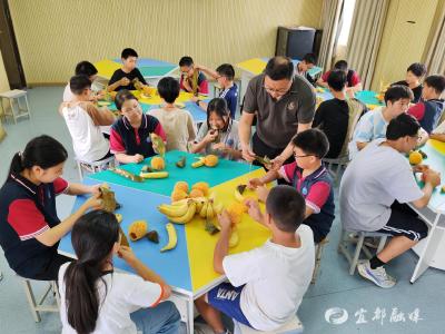 【网络中国节·端午】师生共度端午，“粽”情温暖留守儿童