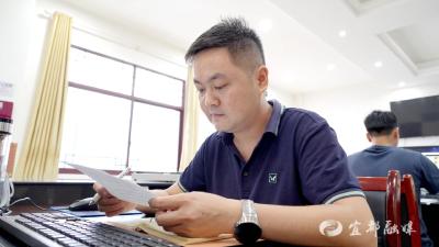 黄华耘：兴办腊肉加工厂 发展集体经济有作为
