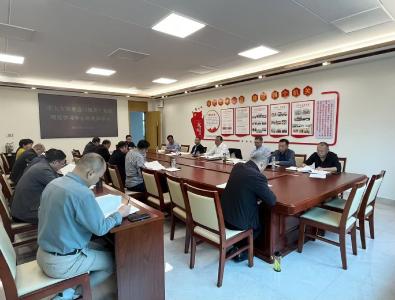 市人大常委会党组理论学习中心组举行集体学习