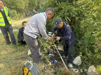 共同缔造引清泉 解决村民饮水难