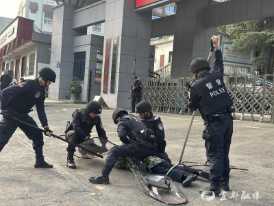 以“演”促防，以“练”助安
