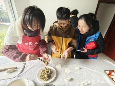 冬日里的暖阳，在小区里蔓延流淌